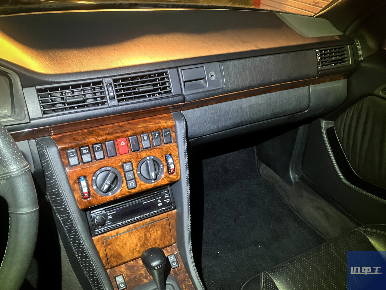 w124-500e-インテリア