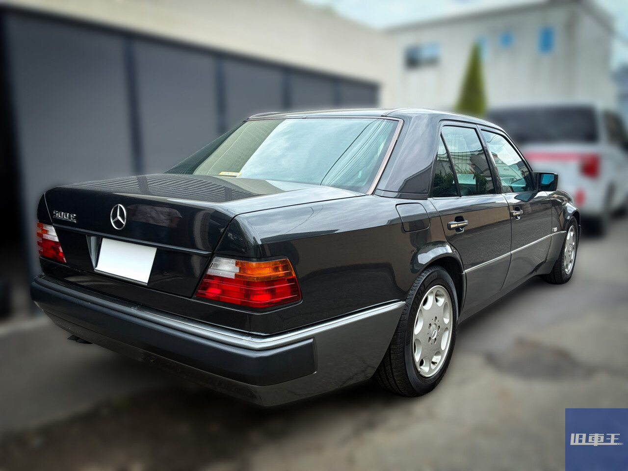w124-500e-後方